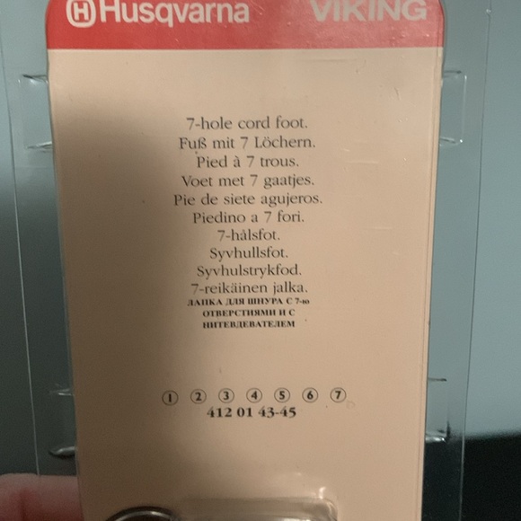 Husqvarna Viking 7-Hole Cord Foot - Silver - Picture 2 of 6